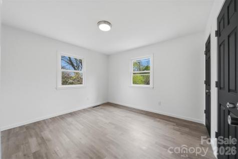1033 Stagecoach Trail Lenoir NC 28645