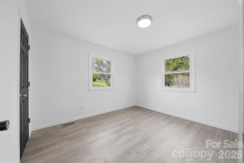 1033 Stagecoach Trail Lenoir NC 28645