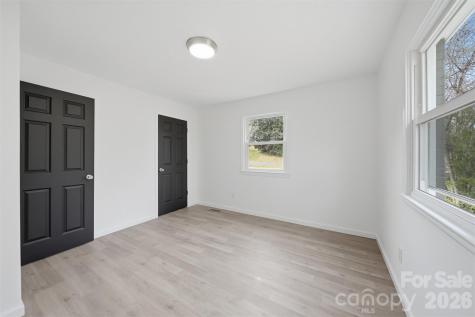 1033 Stagecoach Trail Lenoir NC 28645