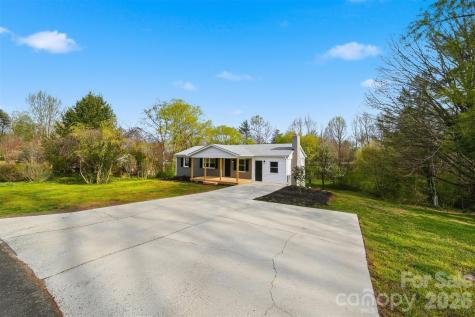1033 Stagecoach Trail Lenoir NC 28645