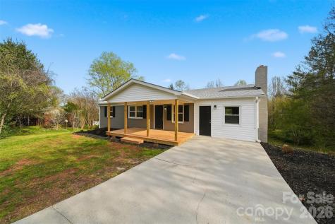 1033 Stagecoach Trail Lenoir NC 28645