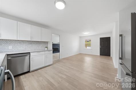 1033 Stagecoach Trail Lenoir NC 28645