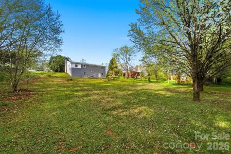1033 Stagecoach Trail Lenoir NC 28645