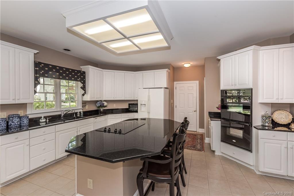 6009 Glen Manor Drive Charlotte NC 28269