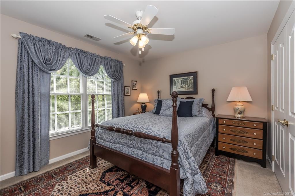 6009 Glen Manor Drive Charlotte NC 28269