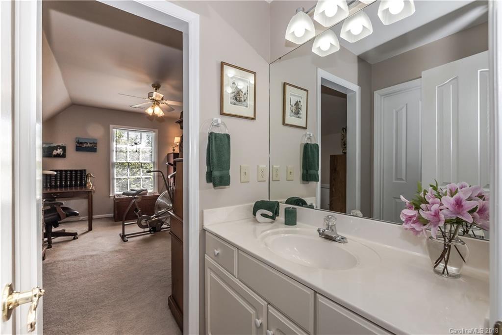 6009 Glen Manor Drive Charlotte NC 28269