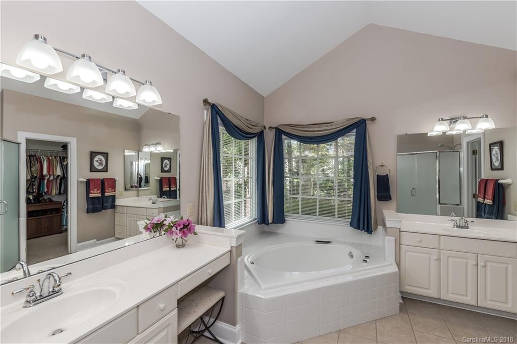 6009 Glen Manor Drive Charlotte NC 28269