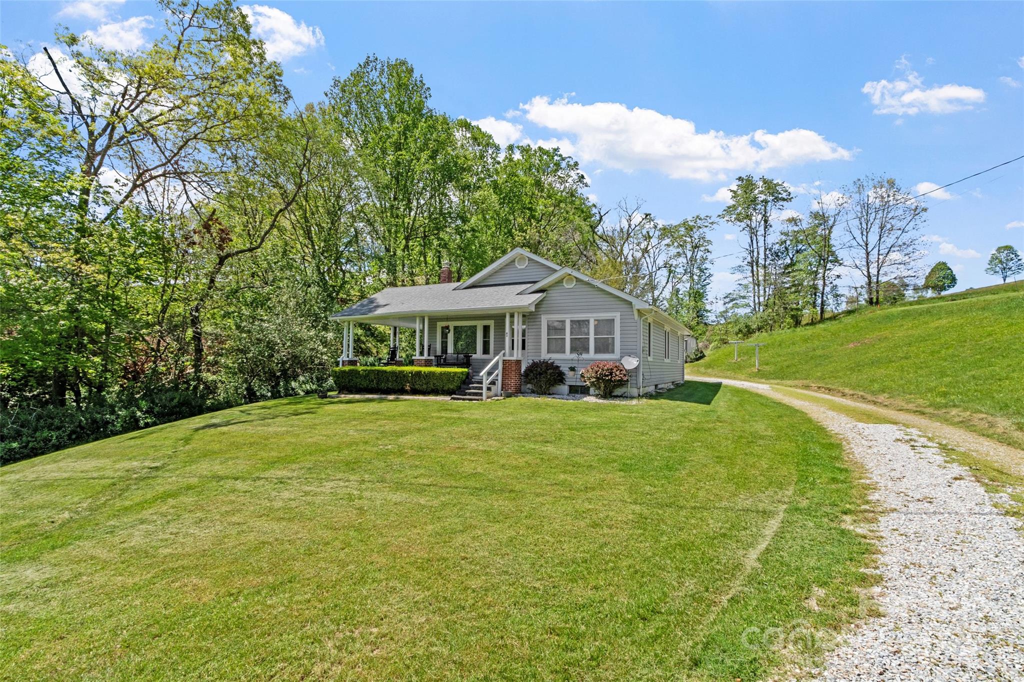 43 Charter Way Burnsville NC 28714