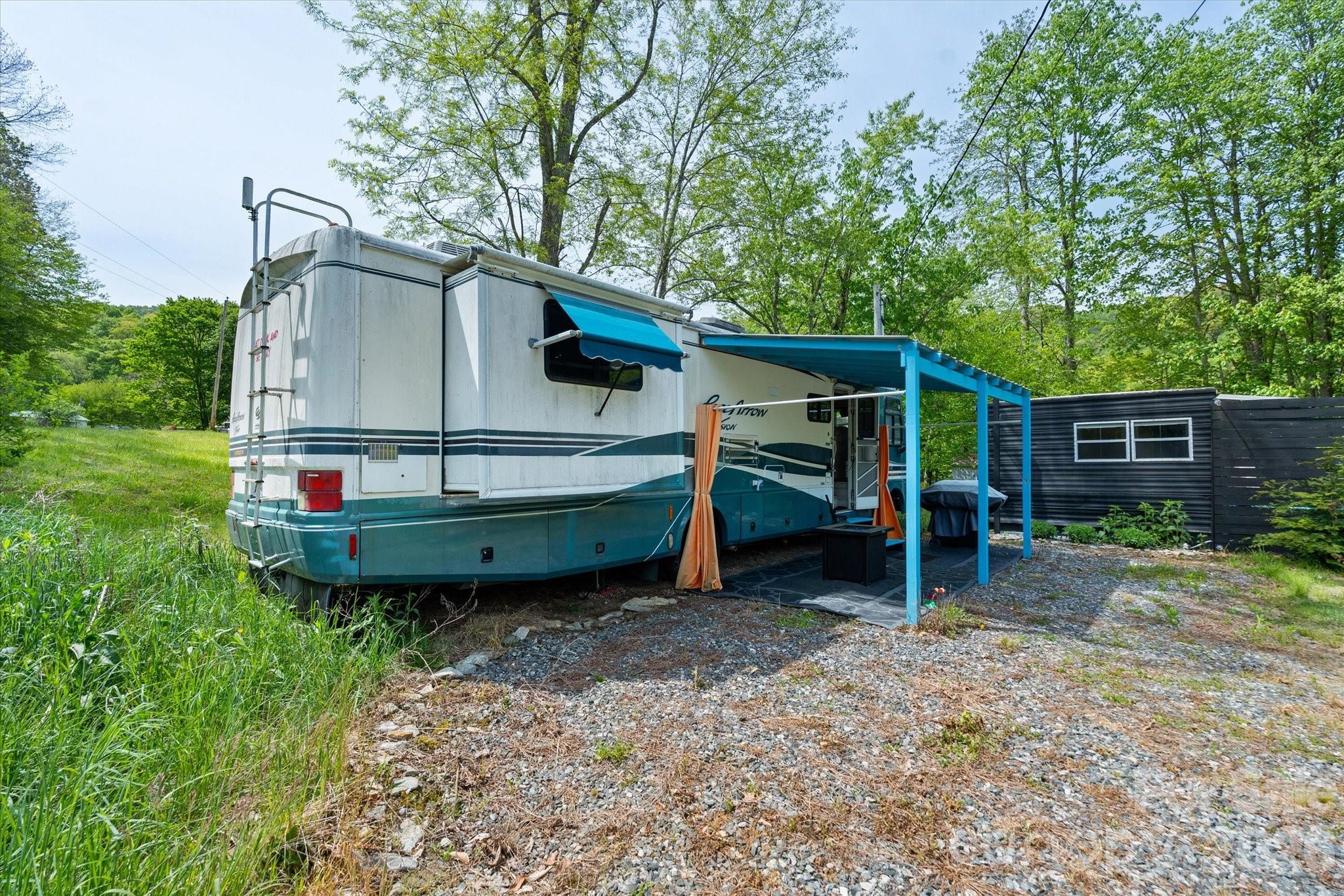 72 Amos Creek Road Marshall NC 28753