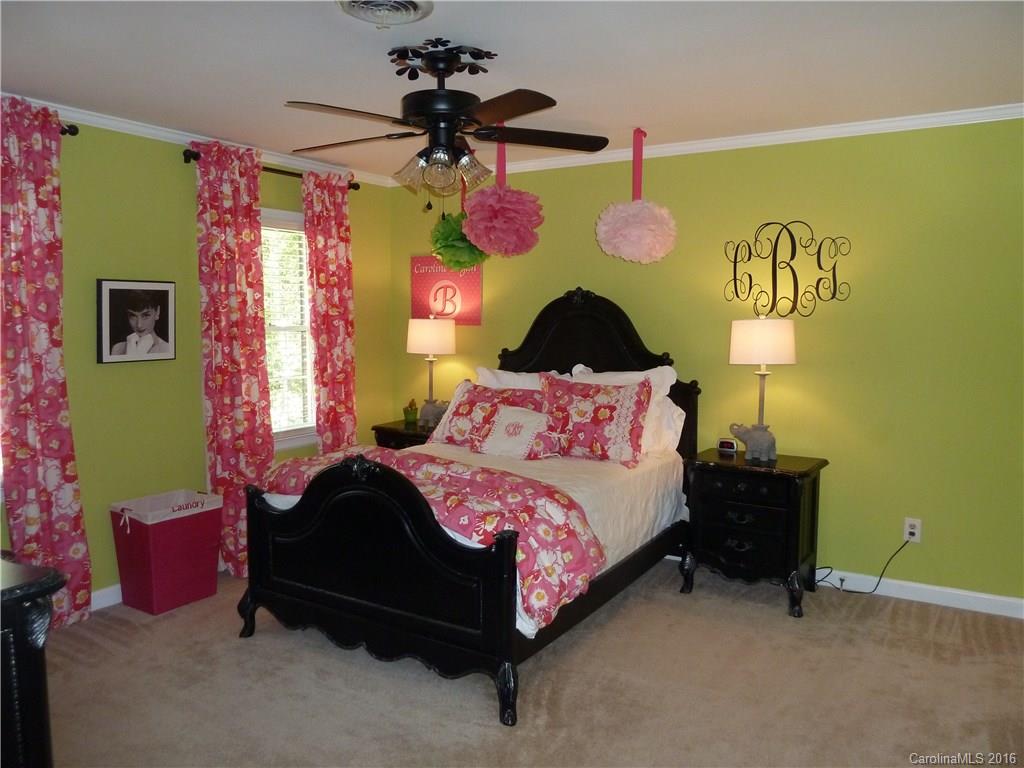 2424 Wolfe Ridge Road Charlotte NC 28210