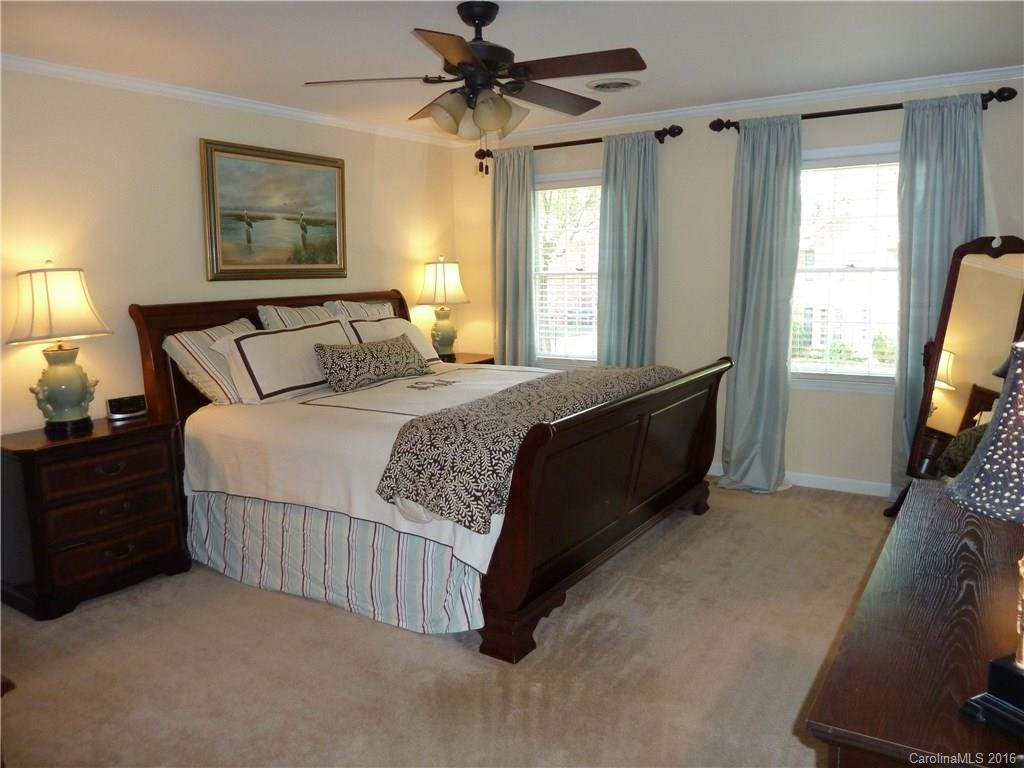 2424 Wolfe Ridge Road Charlotte NC 28210