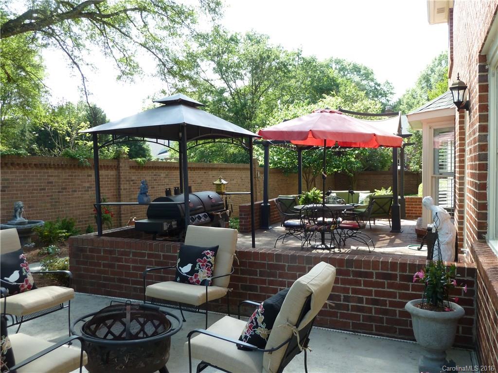2424 Wolfe Ridge Road Charlotte NC 28210