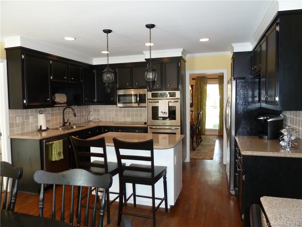 2424 Wolfe Ridge Road Charlotte NC 28210