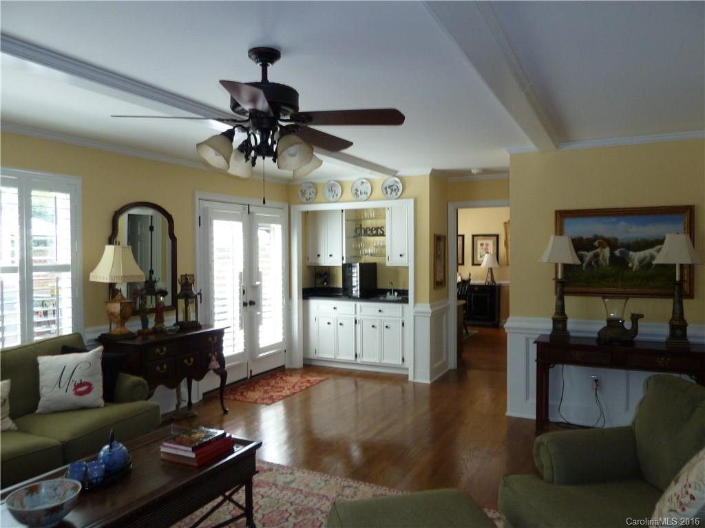 2424 Wolfe Ridge Road Charlotte NC 28210