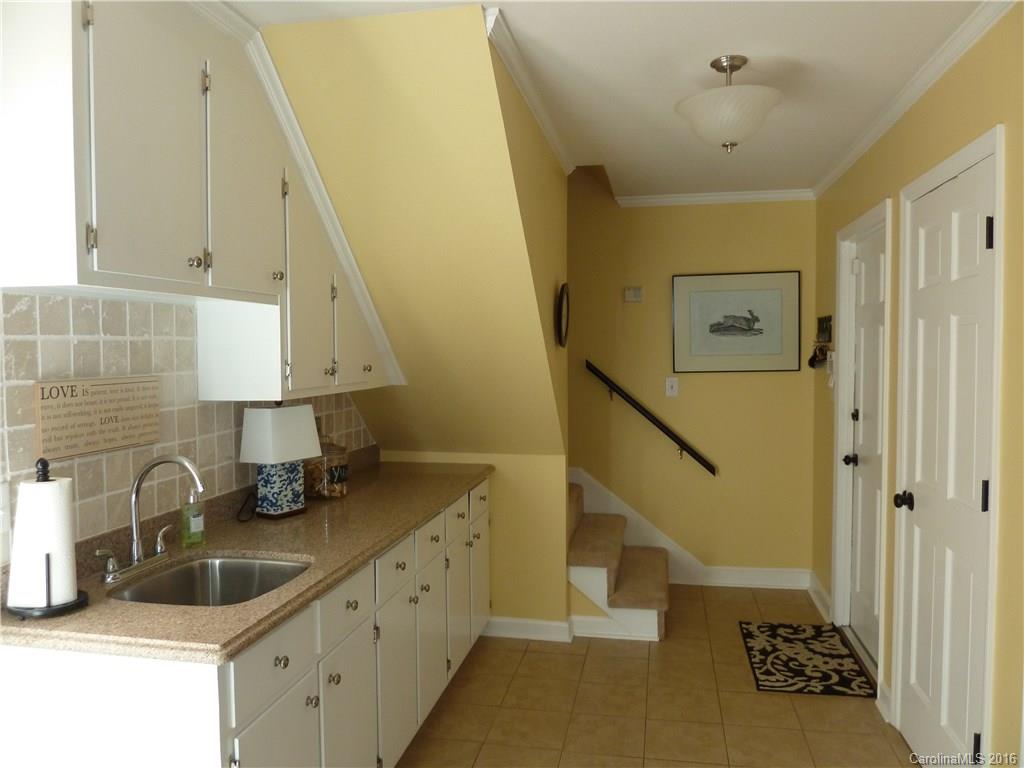 2424 Wolfe Ridge Road Charlotte NC 28210