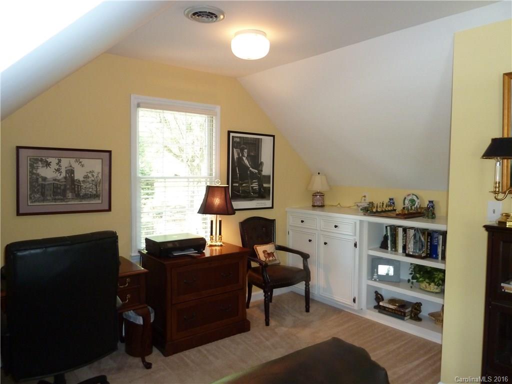 2424 Wolfe Ridge Road Charlotte NC 28210