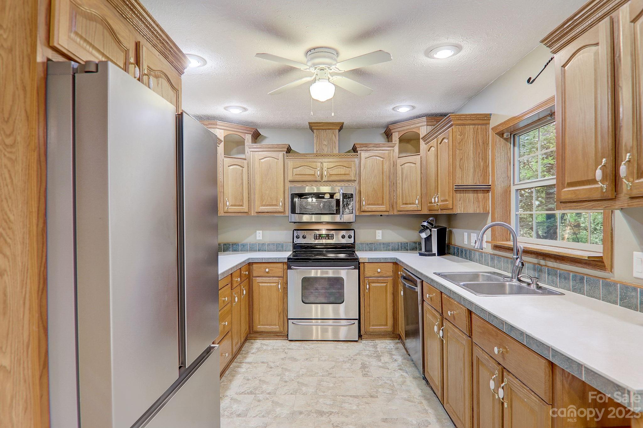 28 Afternoon Drive Fairview NC 28730