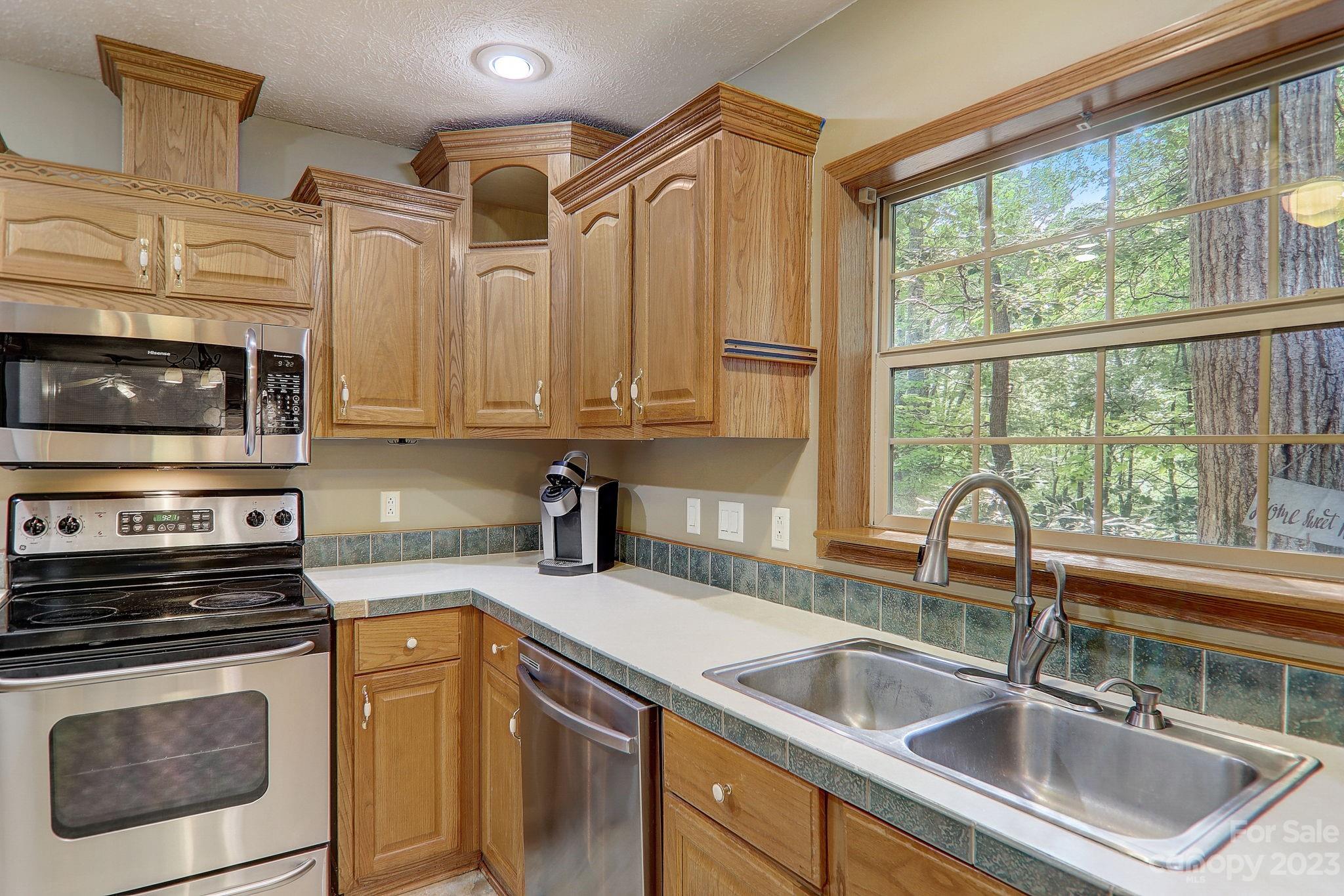 28 Afternoon Drive Fairview NC 28730