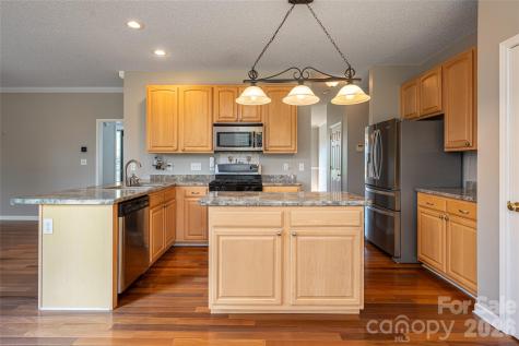 48 Brownstone Court Fletcher NC 28732