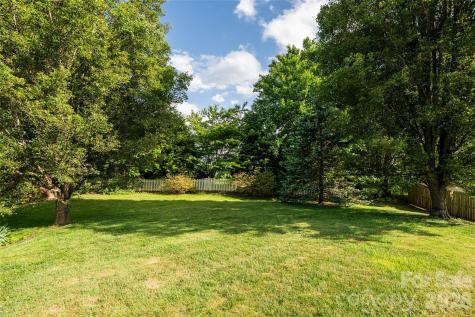 48 Brownstone Court Fletcher NC 28732