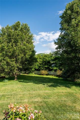 48 Brownstone Court Fletcher NC 28732