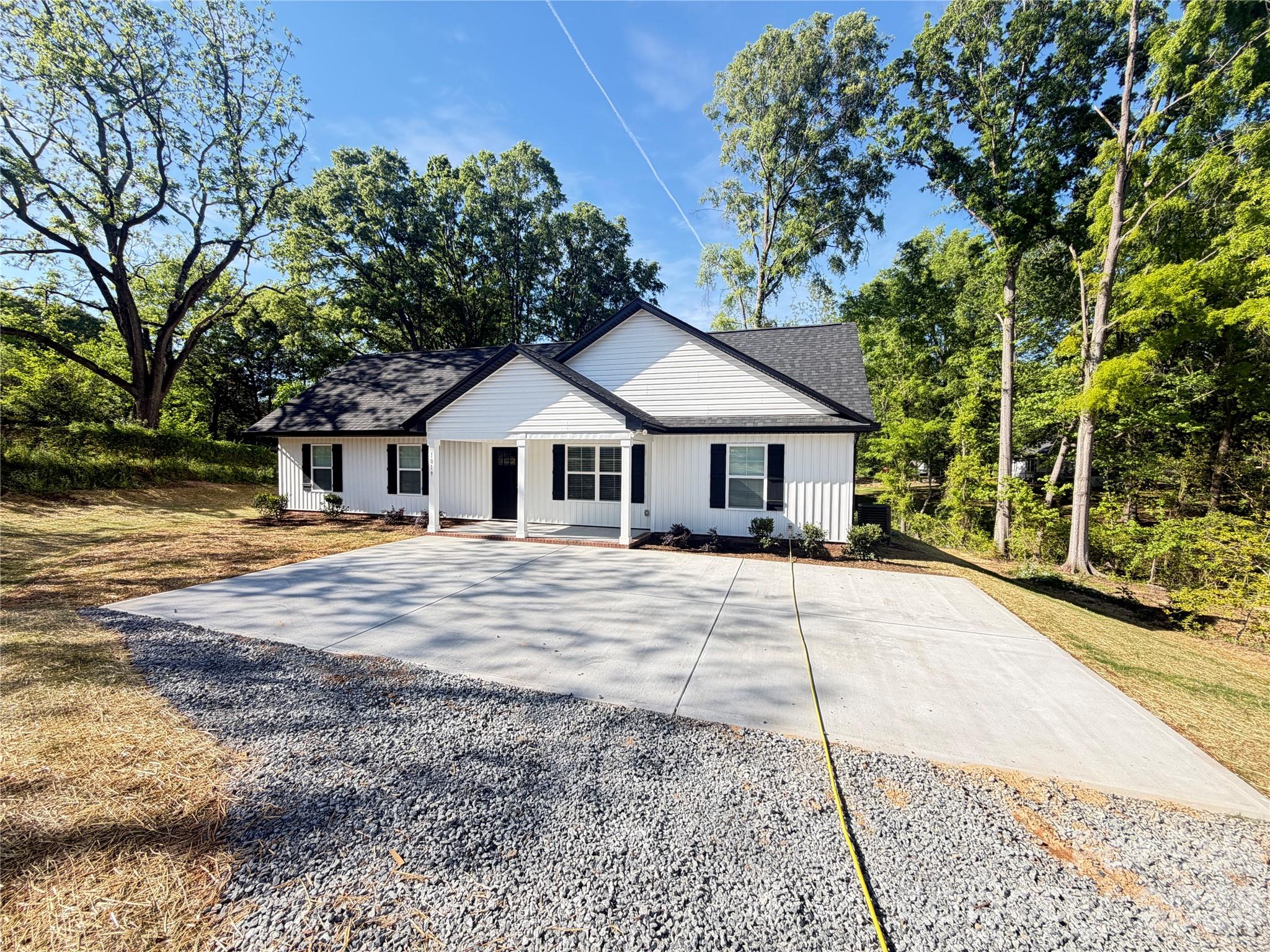 1019 E 10th Street Kannapolis NC 28083
