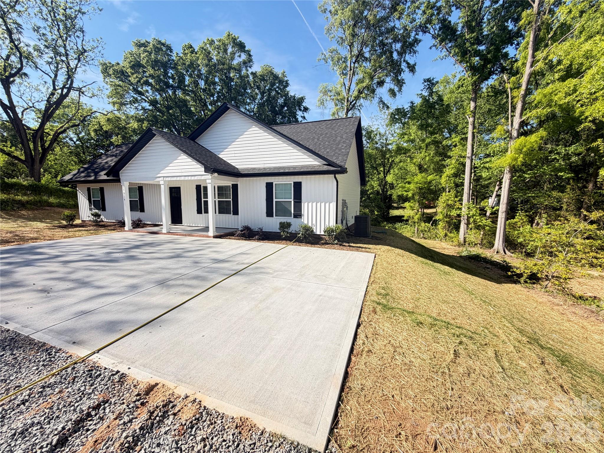 1019 E 10th Street Kannapolis NC 28083