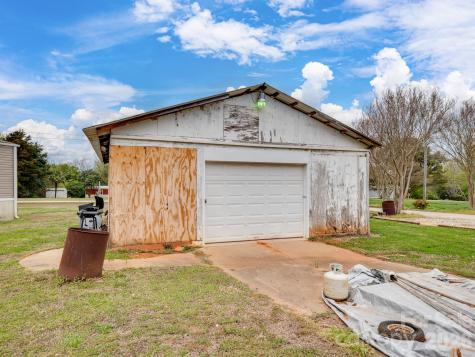 208 Daves Road York SC 29745