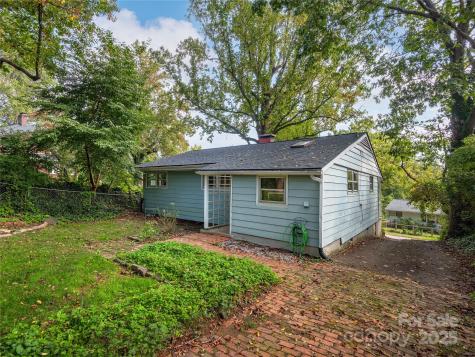 74 Brucemont Circle Asheville NC 28806