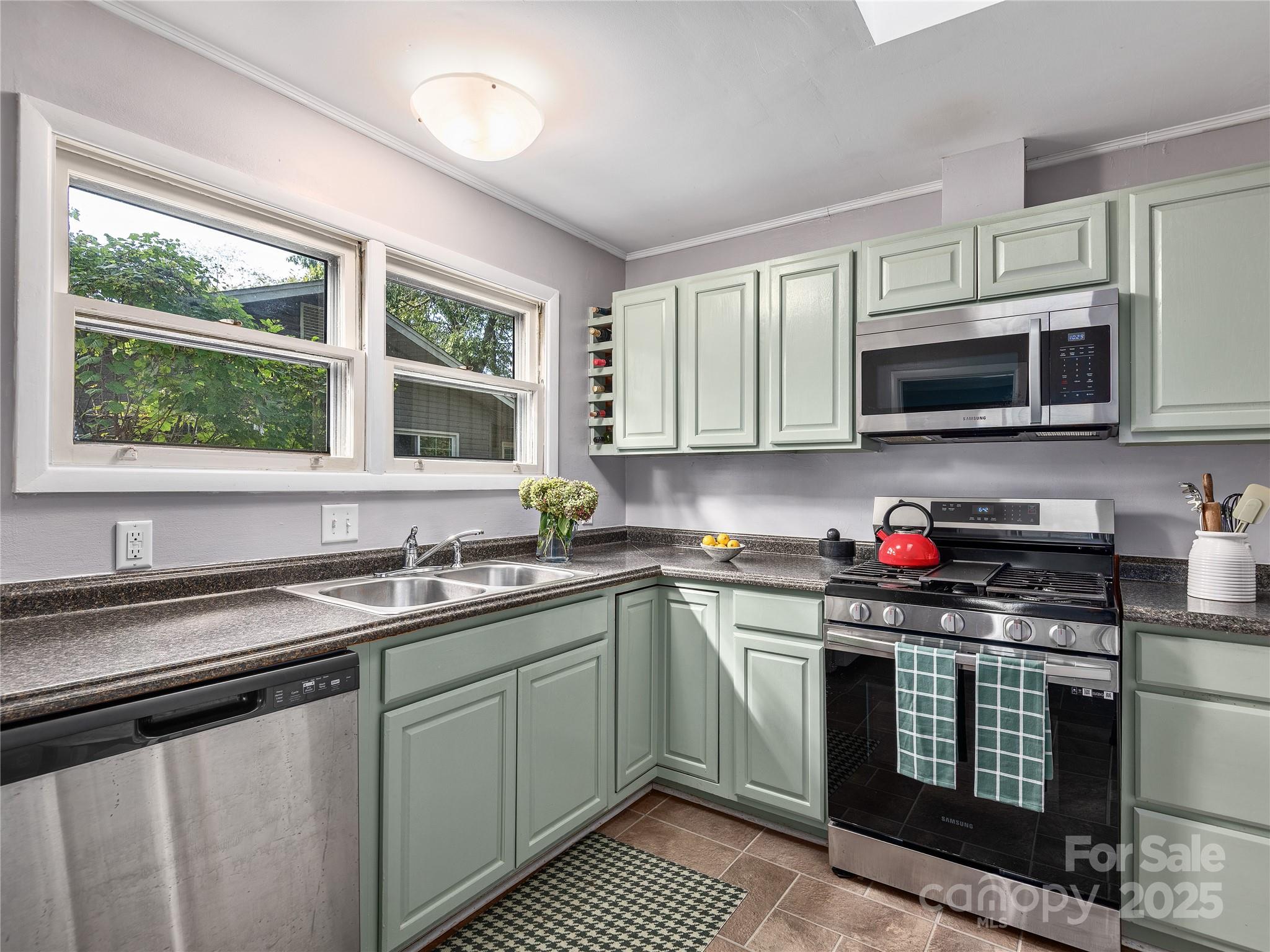 74 Brucemont Circle Asheville NC 28806