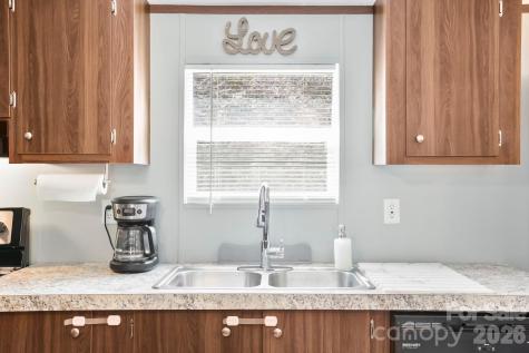 256 Inglewood Cove Road Waynesville NC 28786