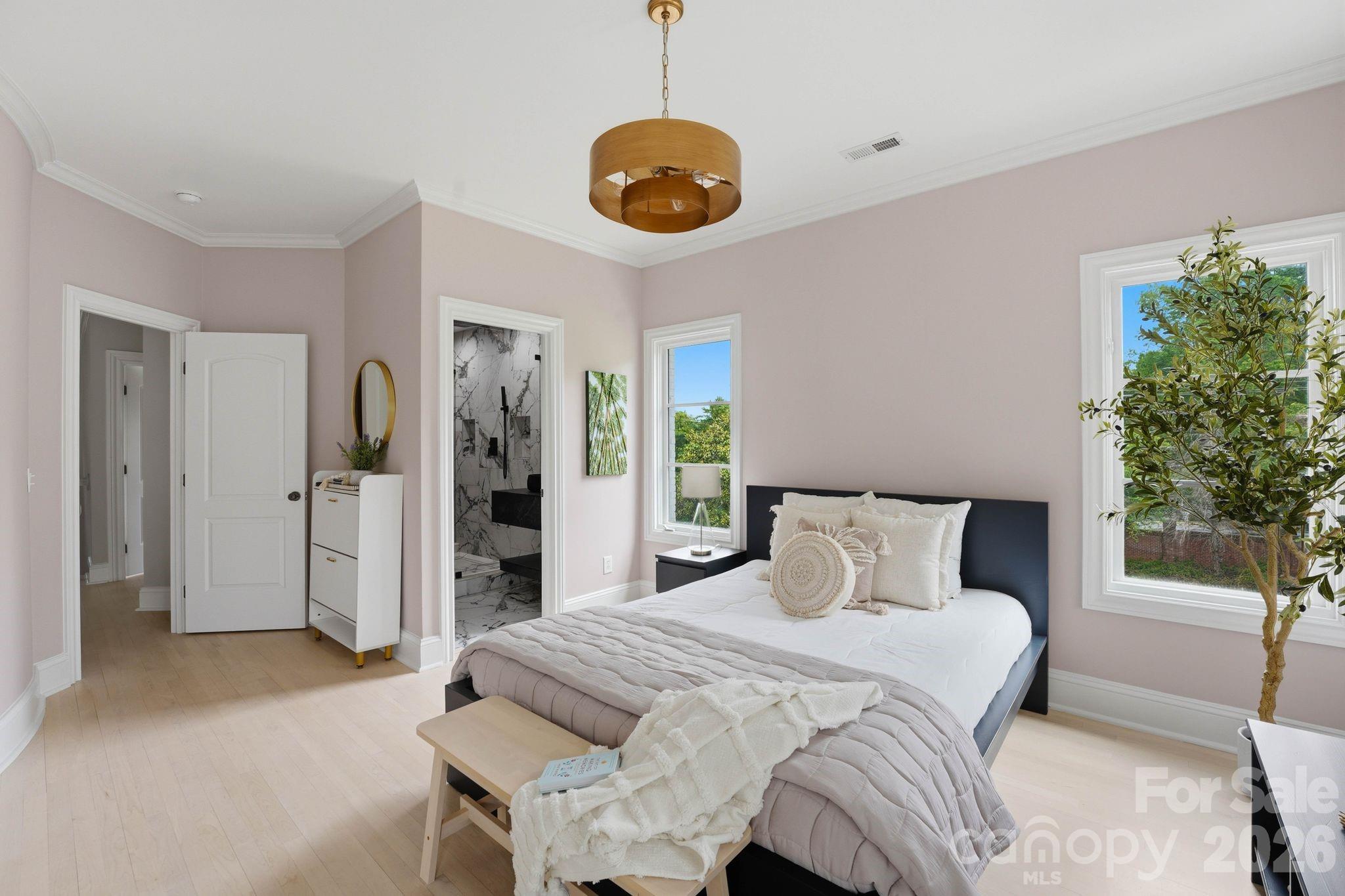 1120 Chollywood Drive Charlotte NC 28211