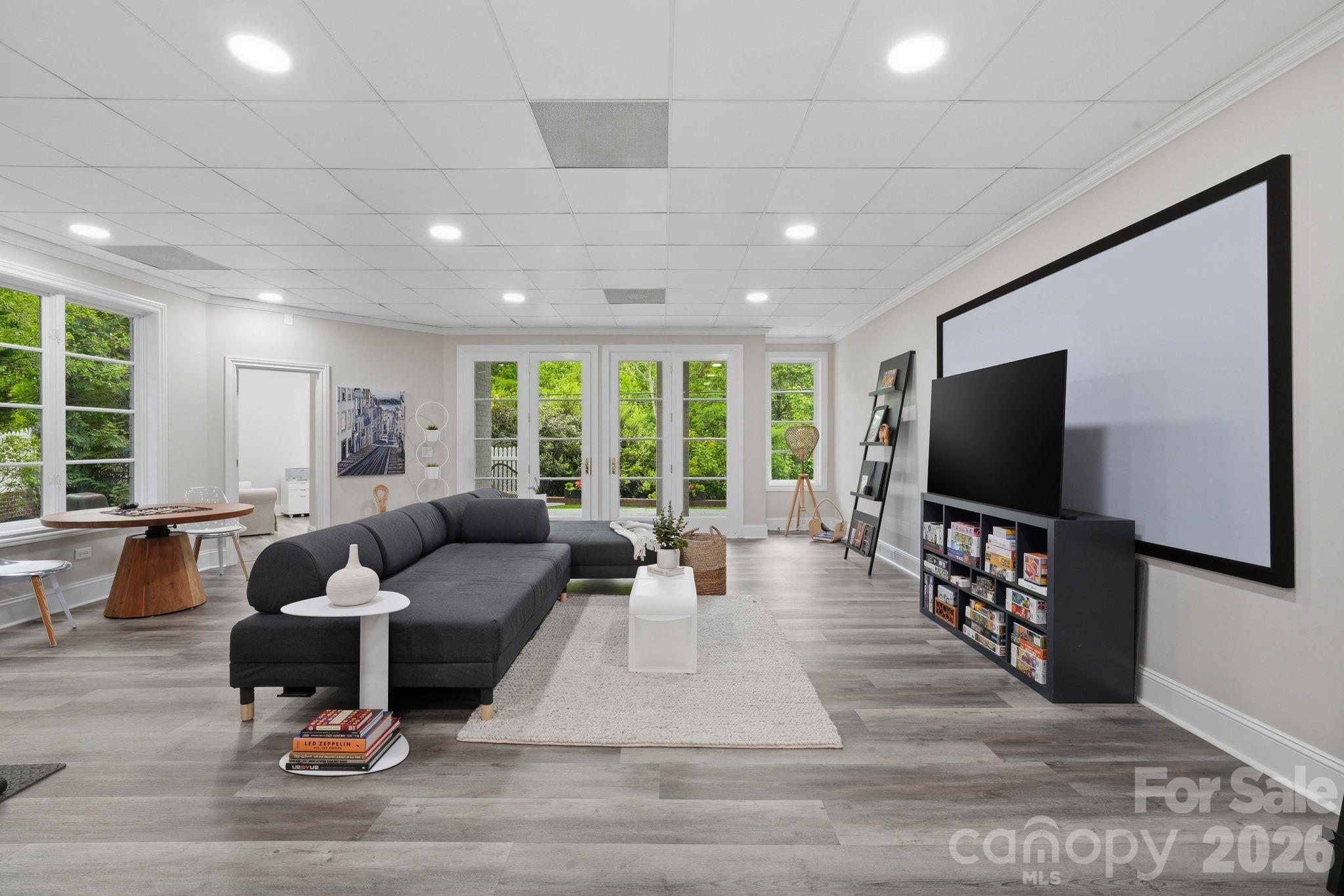 1120 Chollywood Drive Charlotte NC 28211