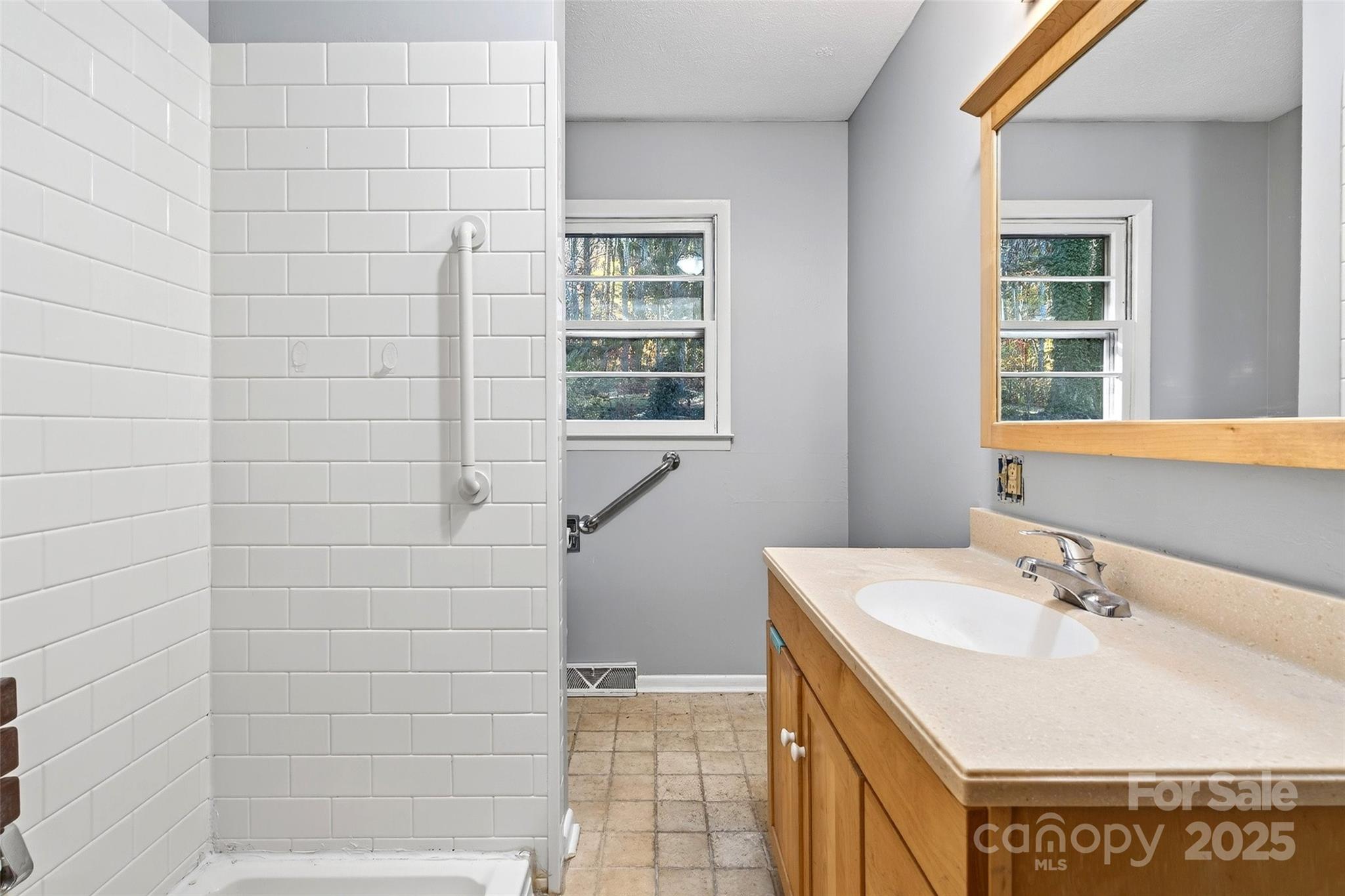 22 Woods Road Fairview NC 28730