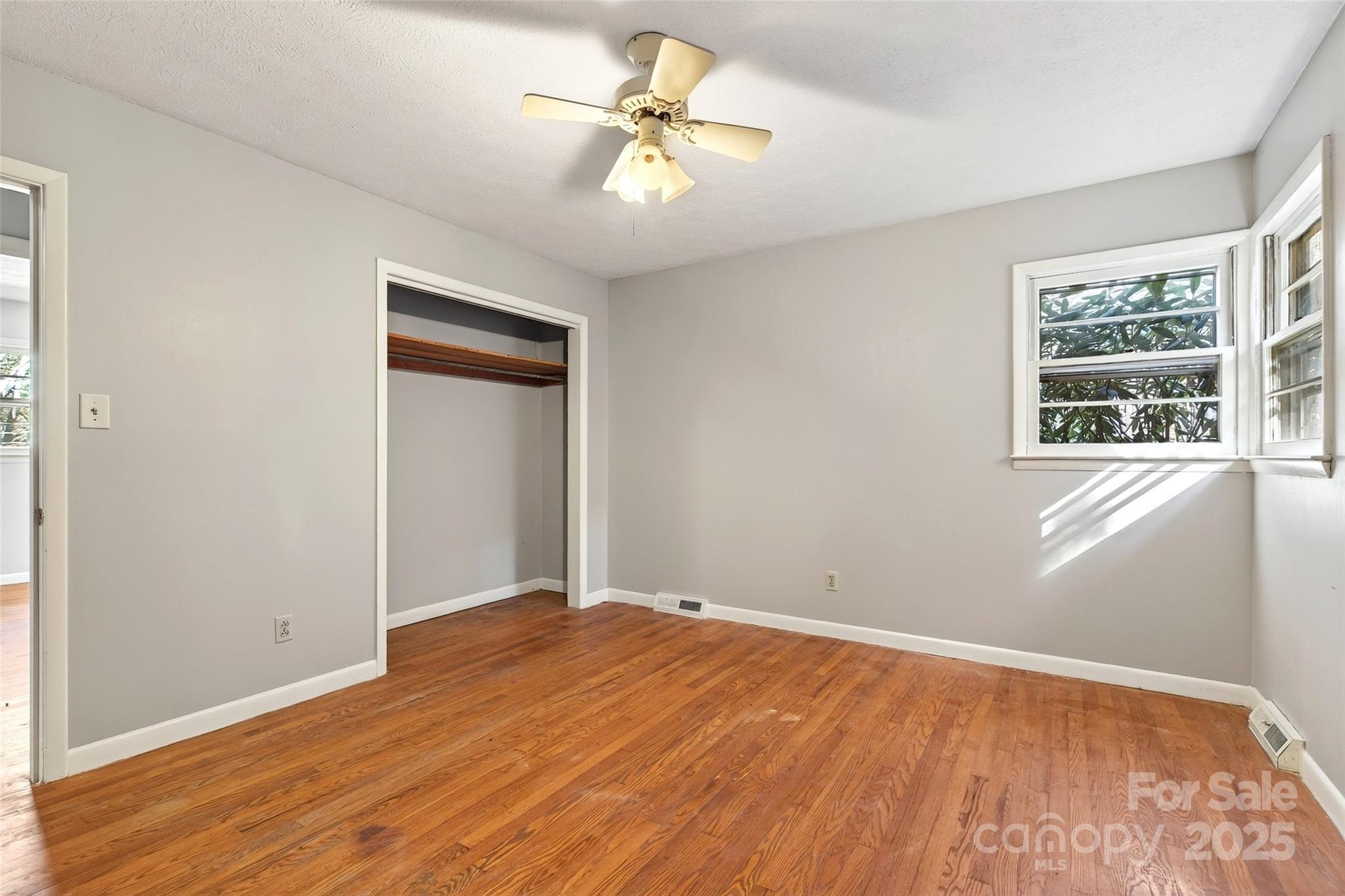 22 Woods Road Fairview NC 28730