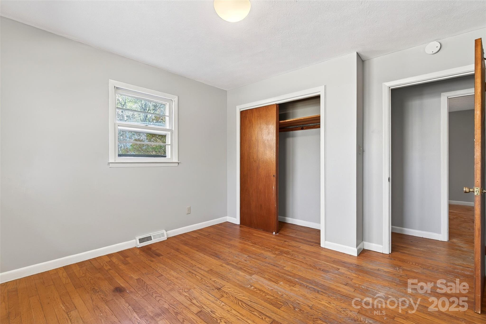 22 Woods Road Fairview NC 28730