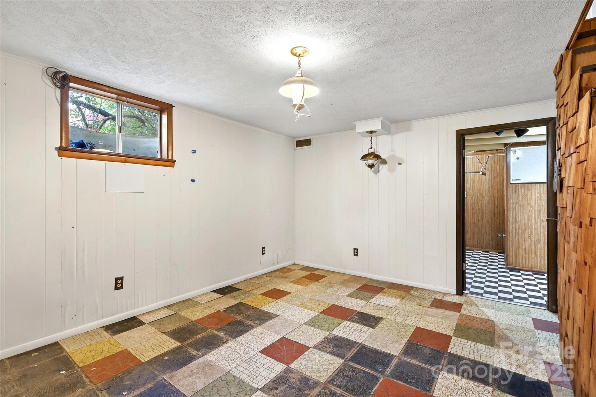 22 Woods Road Fairview NC 28730