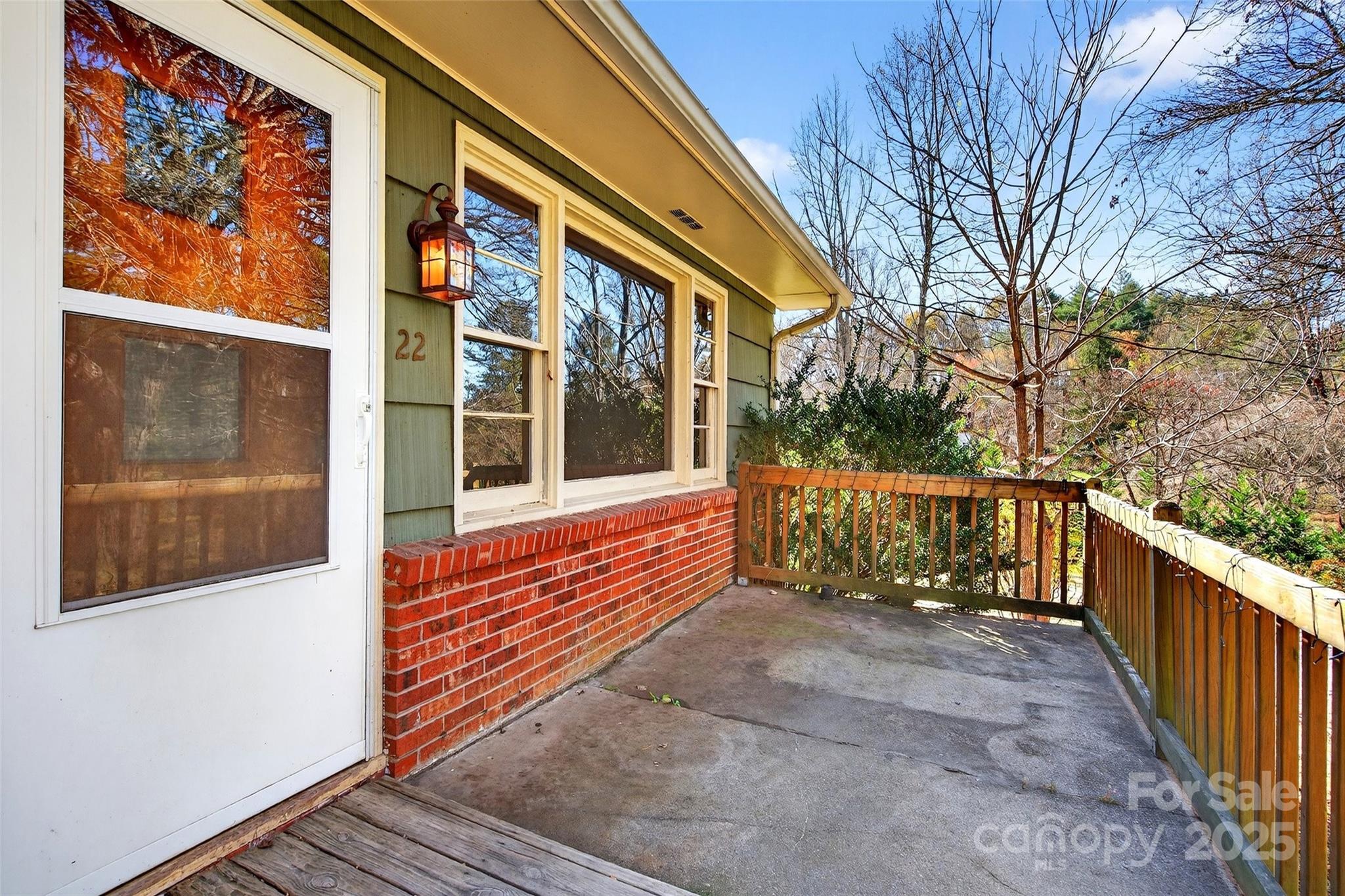 22 Woods Road Fairview NC 28730