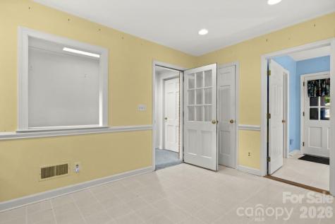 5335 Lansing Drive Charlotte NC 28270