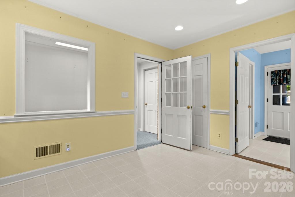5335 Lansing Drive Charlotte NC 28270