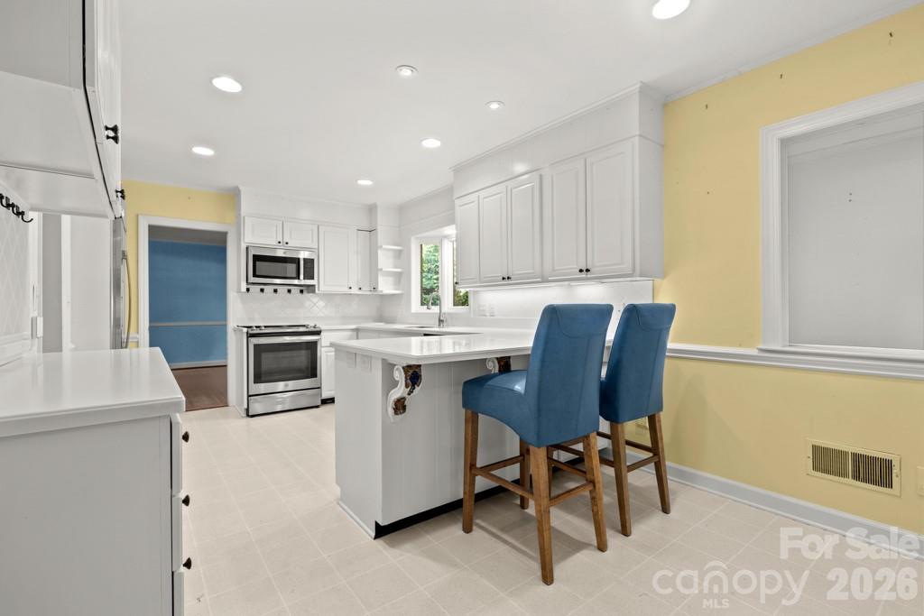 5335 Lansing Drive Charlotte NC 28270