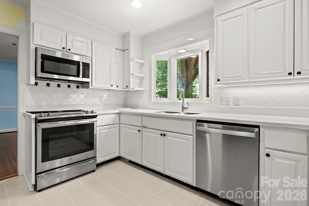5335 Lansing Drive Charlotte NC 28270