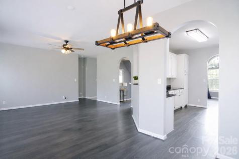 1045 Saxton Circle Salisbury NC 28147