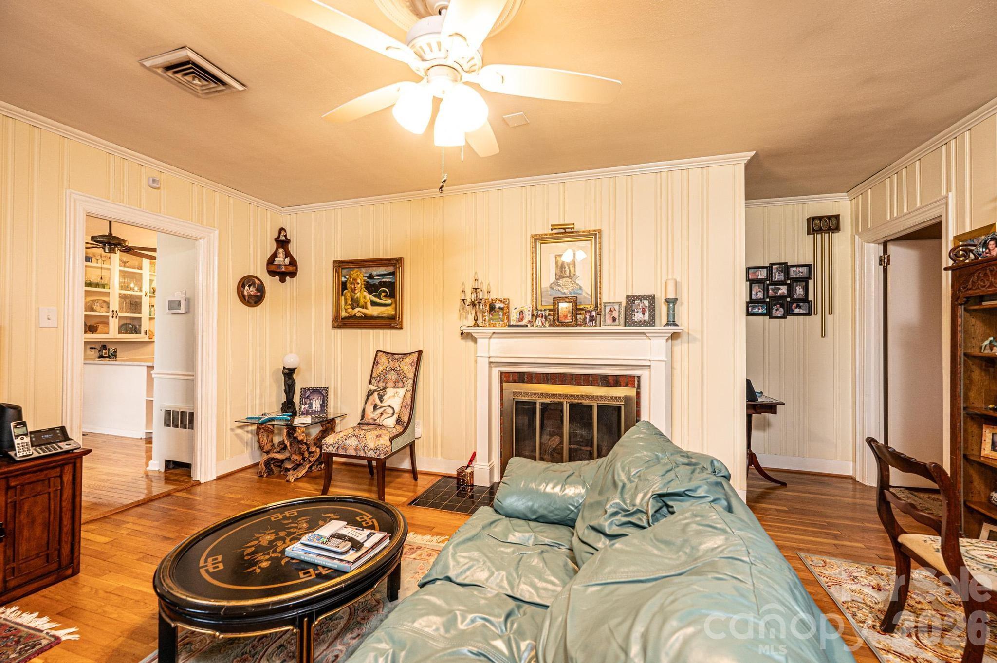 1724 2nd Avenue NW Hickory NC 28601