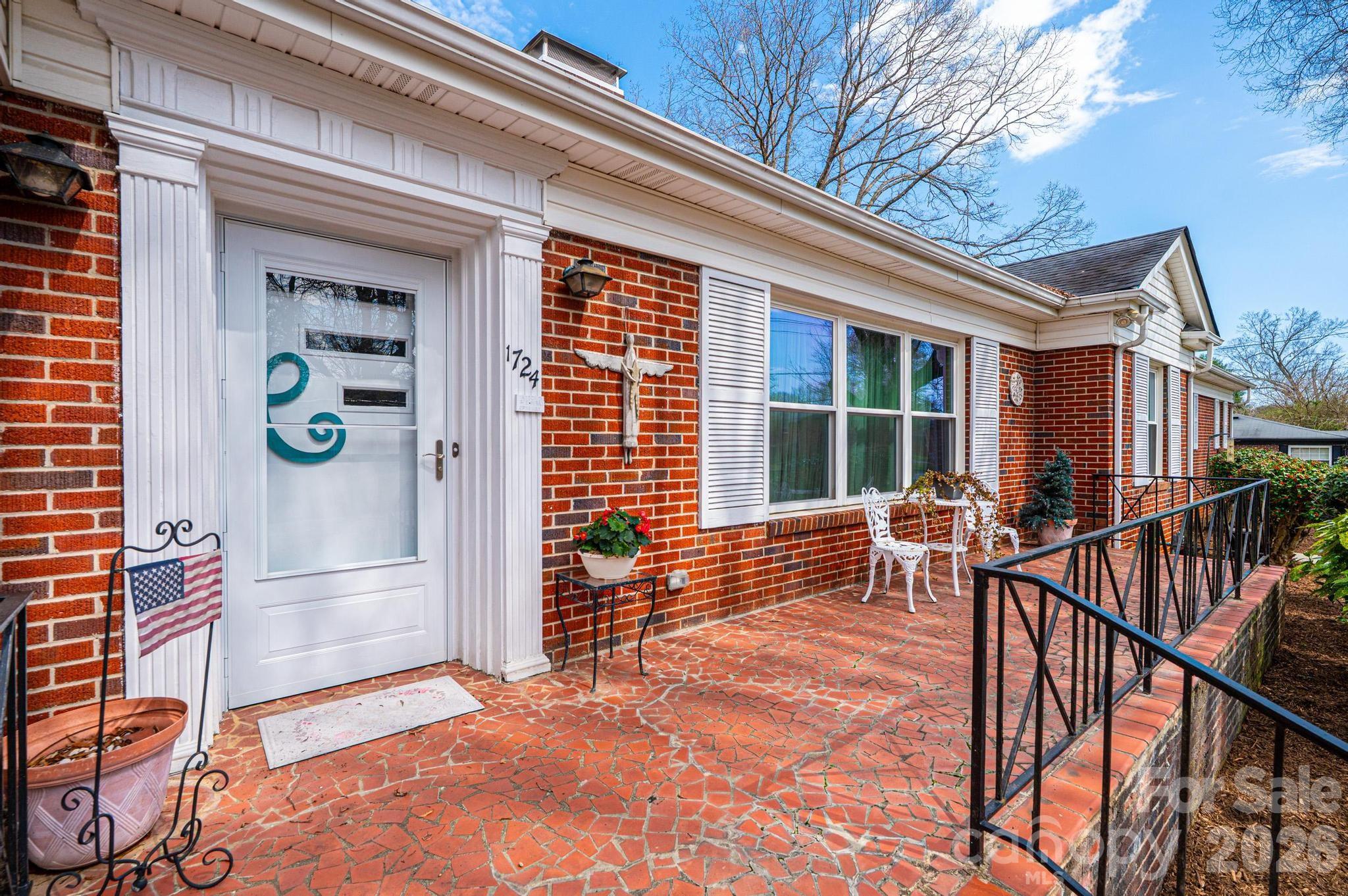 1724 2nd Avenue NW Hickory NC 28601