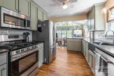 21 Maywood Road Asheville NC 28804