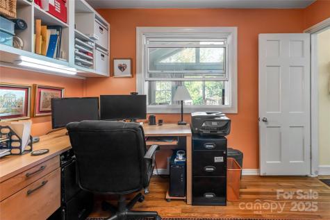 21 Maywood Road Asheville NC 28804