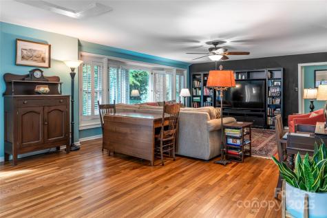 21 Maywood Road Asheville NC 28804