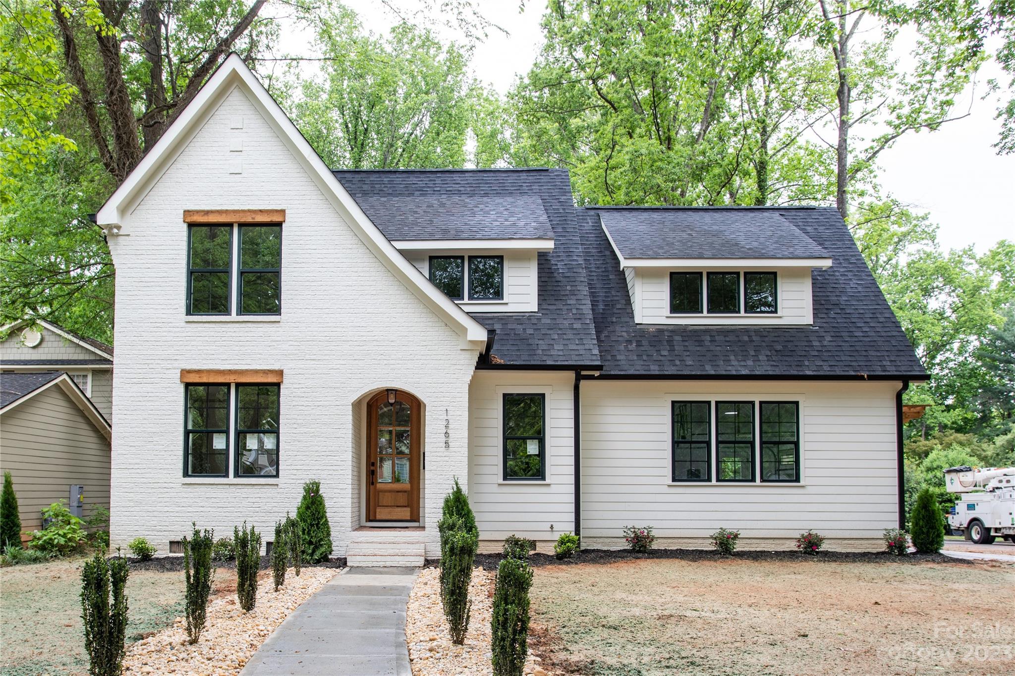 1265 Pinecrest Avenue Charlotte NC 28205