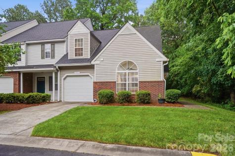 9904 Birch Knoll Court Charlotte NC 28213